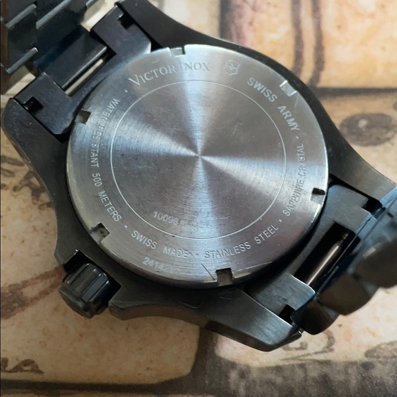 Men’s Swiss army Watch. - Picture 4 of 5